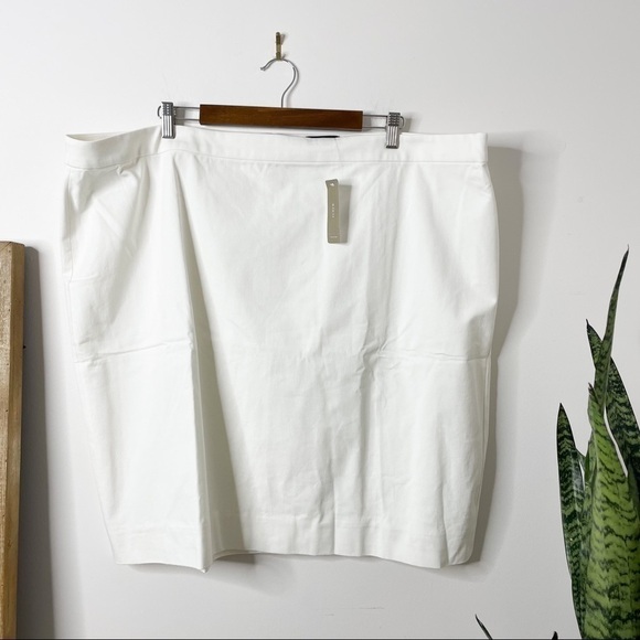 J. Crew No. 2 Pencil® skirt in bi-stretch cotton ivory size 24 - Picture 2 of 7